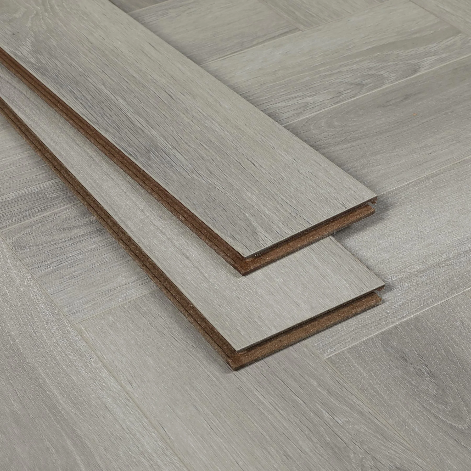 Sample: Fossil Oak 10mm Herringbone
