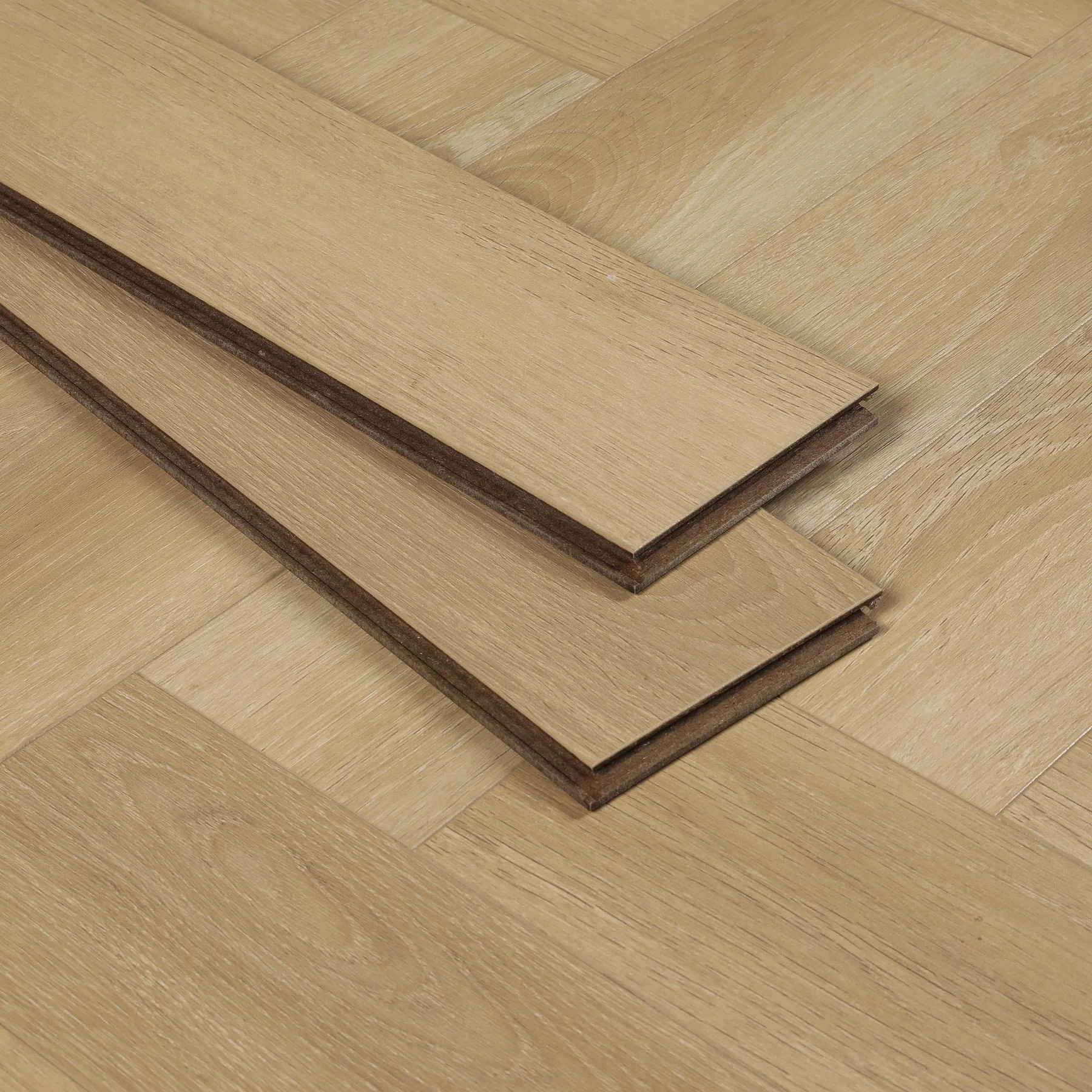 Warm Sand Oak 10mm Herringbone - Image 3
